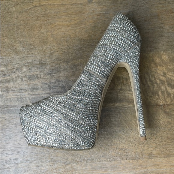 Steve Madden Dyvinal Silver Pewter Studded Embellished Platform High Heels - Picture 5 of 10